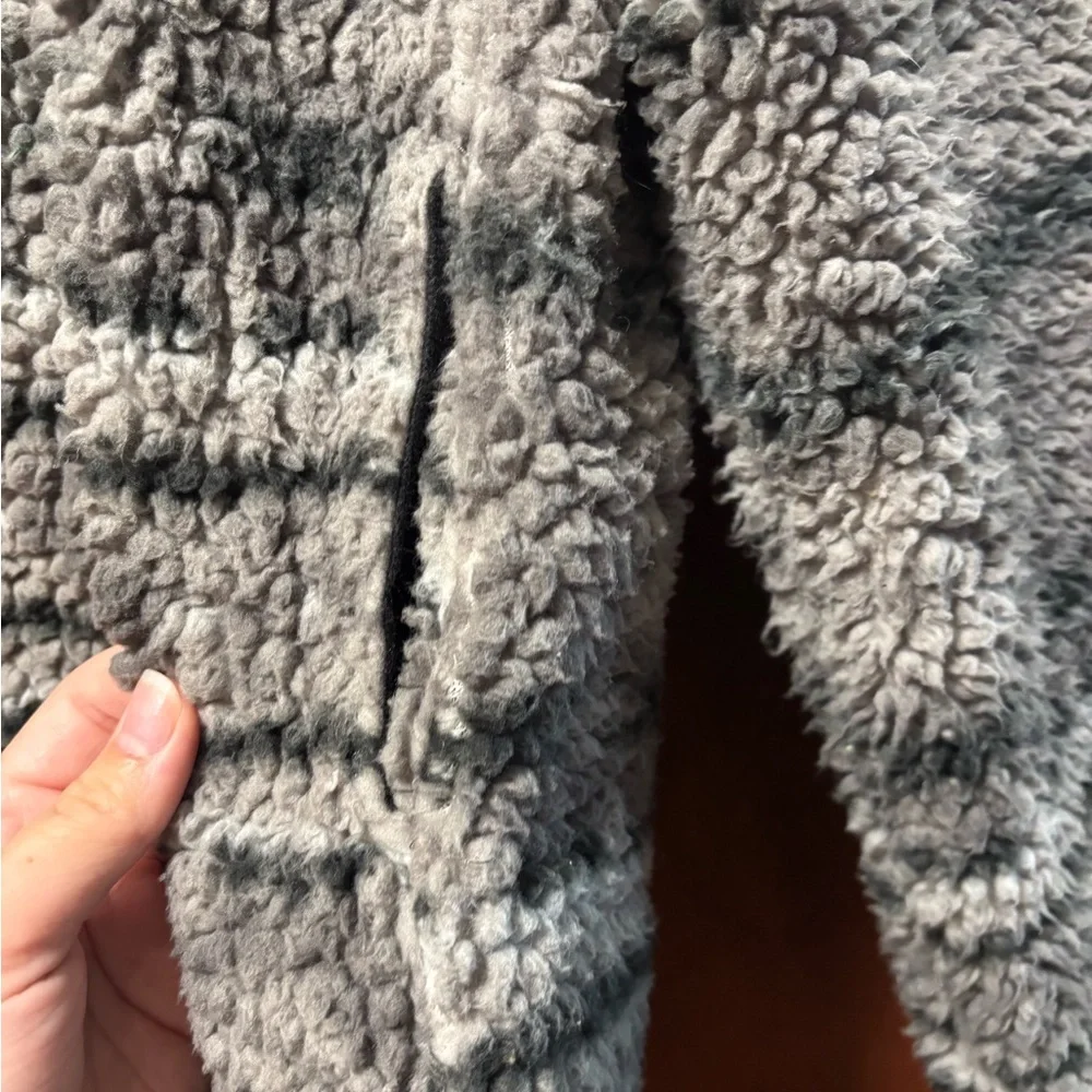Women's natural blue by Visitor Sherpa Pullover